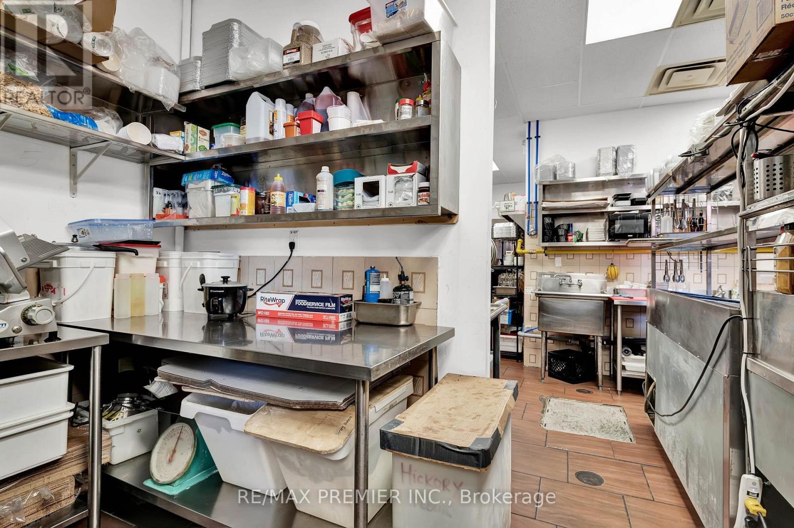 15 - 4000 Steeles Avenue W, Vaughan, ON