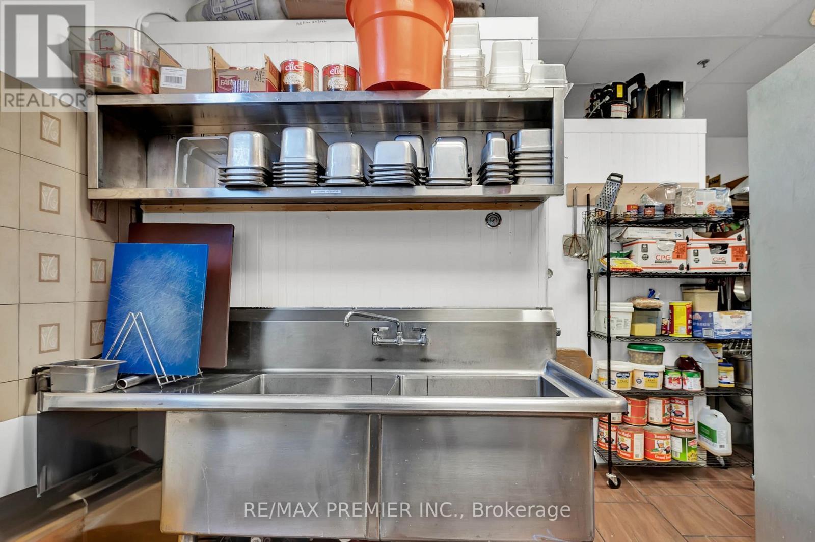 15 - 4000 Steeles Avenue W, Vaughan, ON