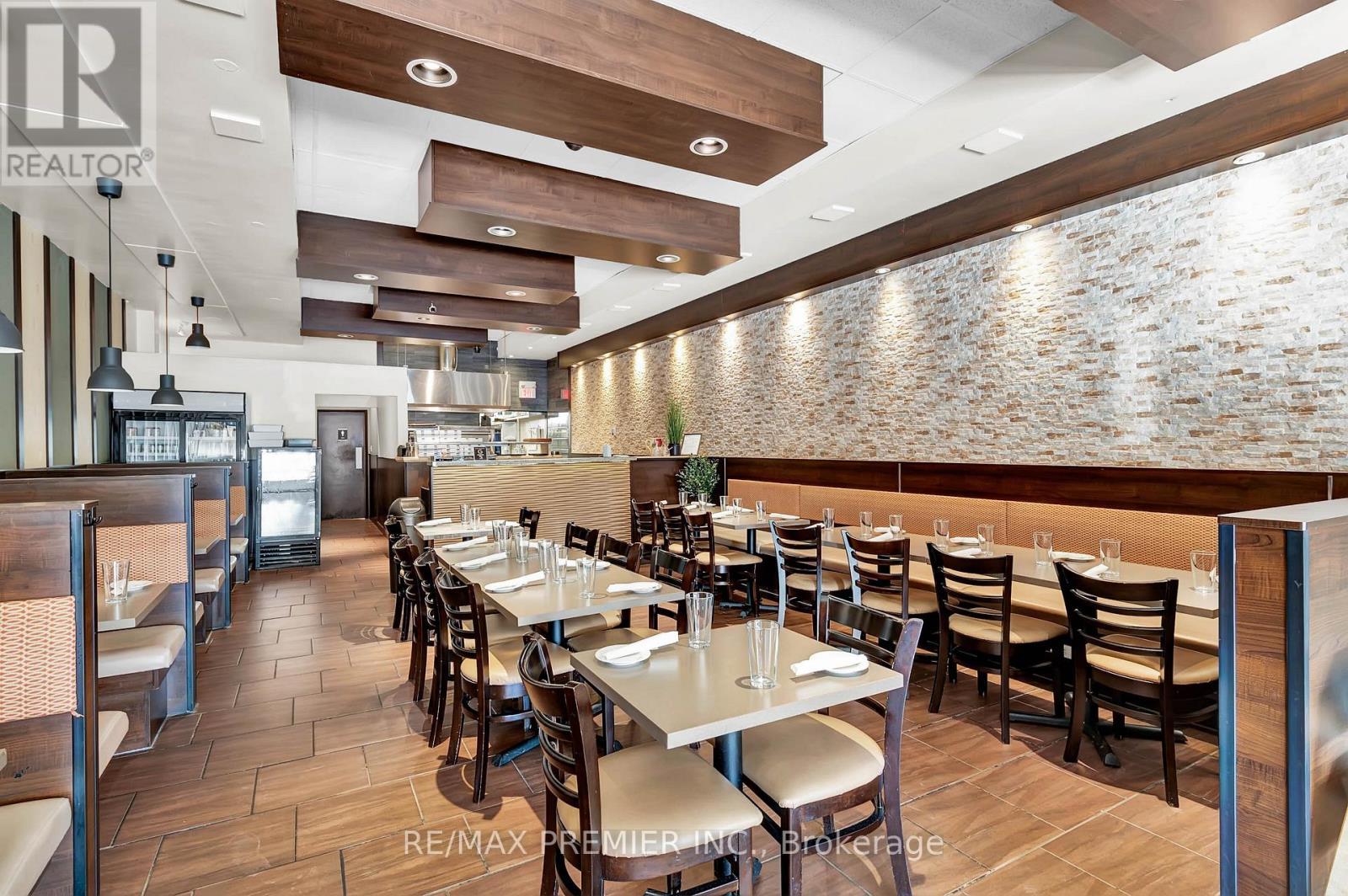 15 - 4000 Steeles Avenue W, Vaughan, ON