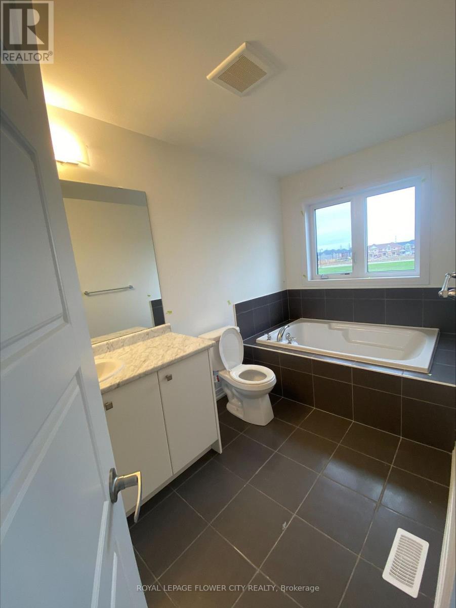 19 Velvet Way, Thorold, ON - Indoor Photo Showing Bathroom