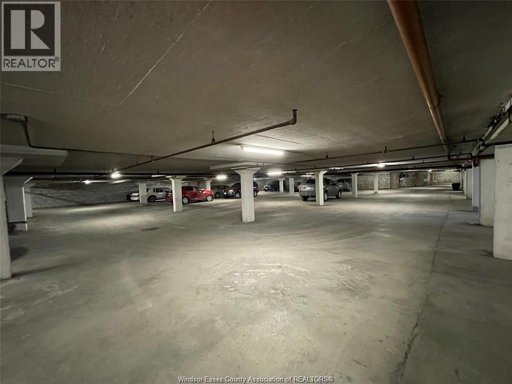 120 Pickering Unit# 409, Amherstburg, ON - Indoor Photo Showing Garage