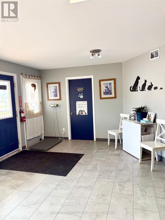 3261 Petawawa Blvd Boulevard, Petawawa, ON