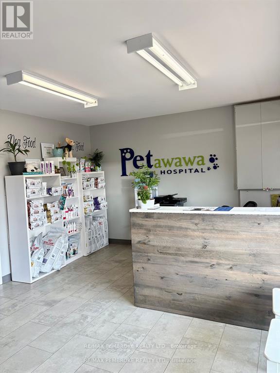 3261 Petawawa Blvd Boulevard, Petawawa, ON