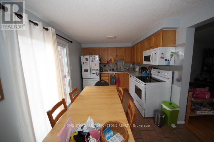 119 Max Becker Drive, Kitchener, ON - Indoor Photo Showing Kitchen