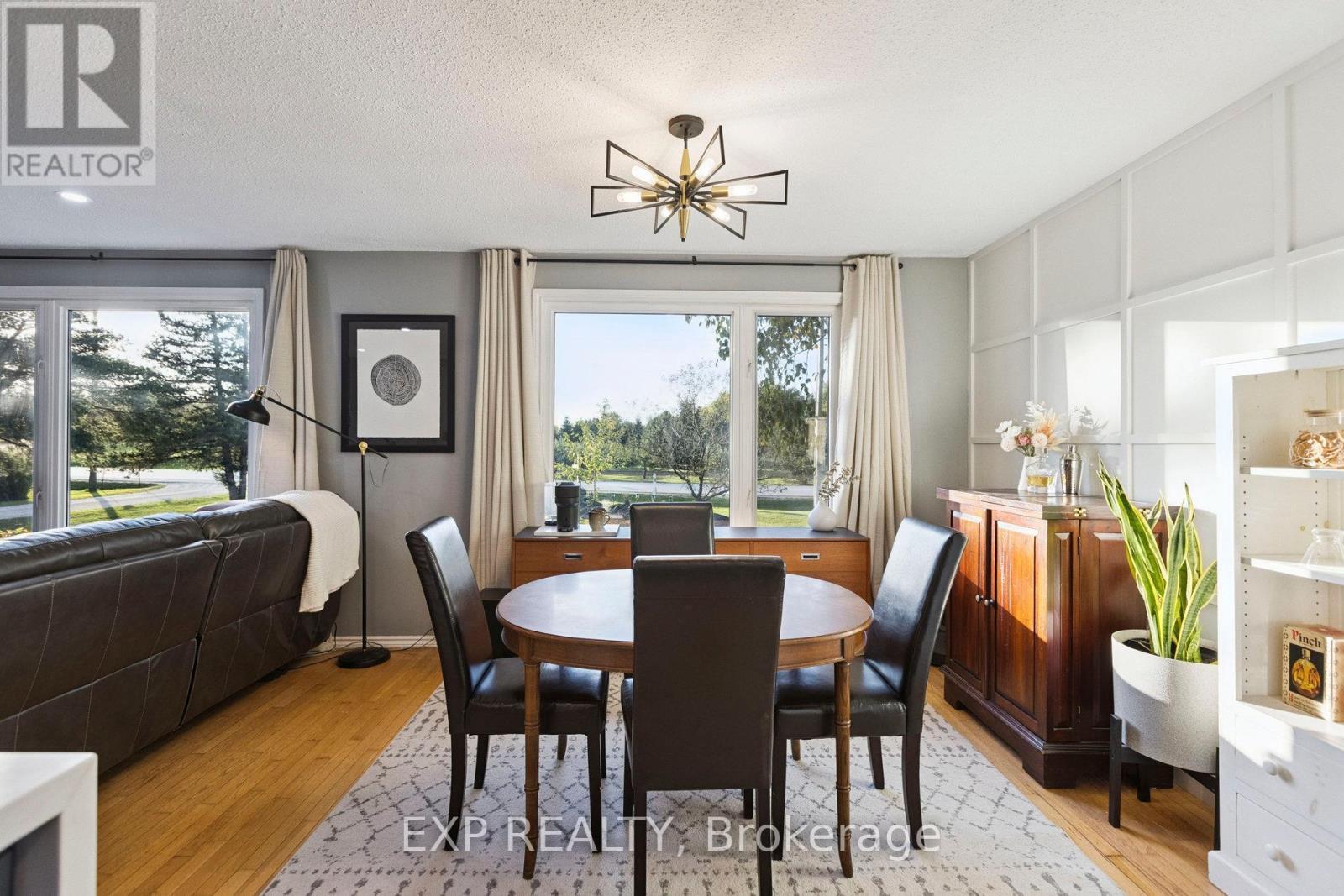 7429 Sideroad 20 Side Road, Mapleton, ON - Indoor Photo Showing Dining Room