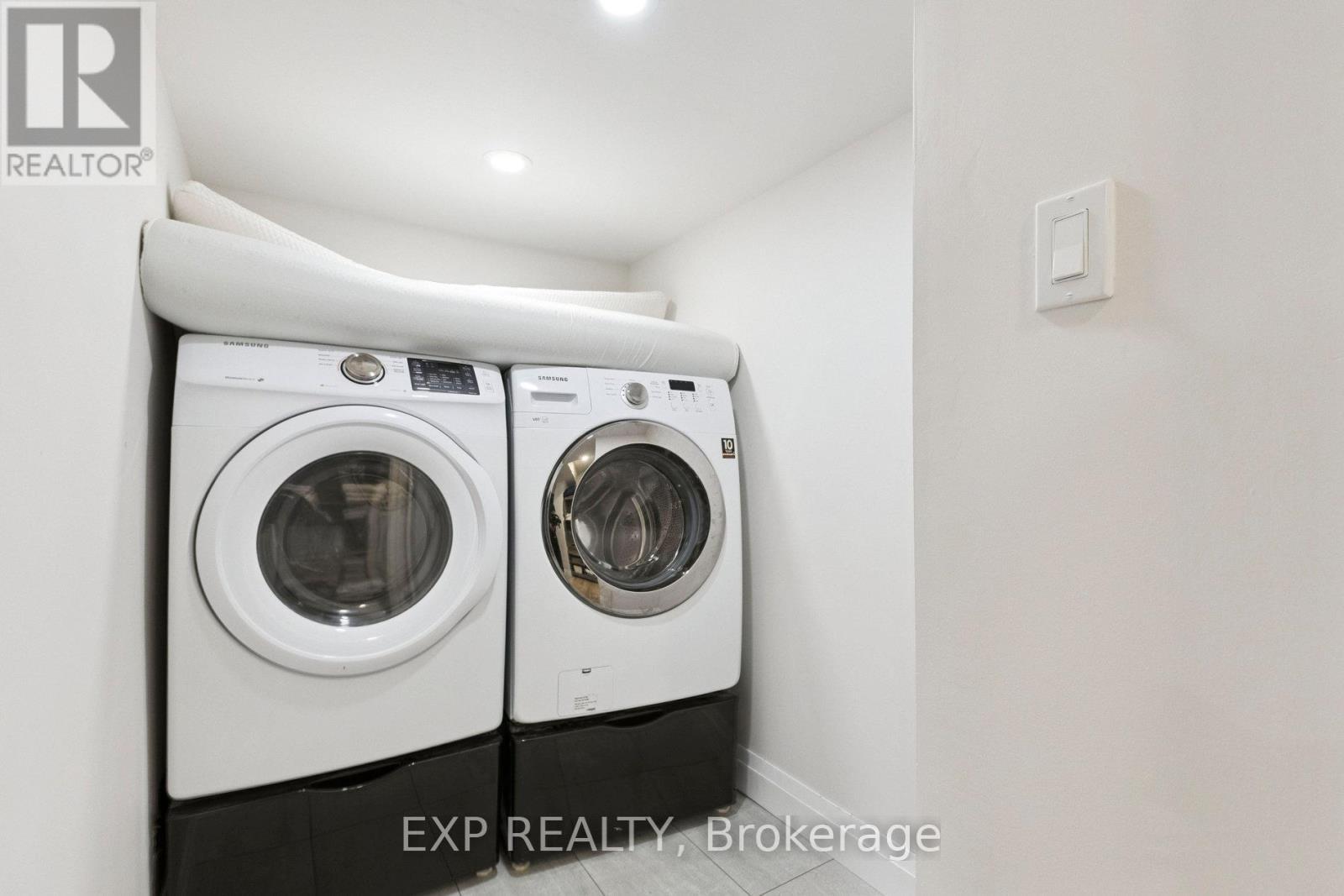 7429 Sideroad 20 Side Road, Mapleton, ON - Indoor Photo Showing Laundry Room