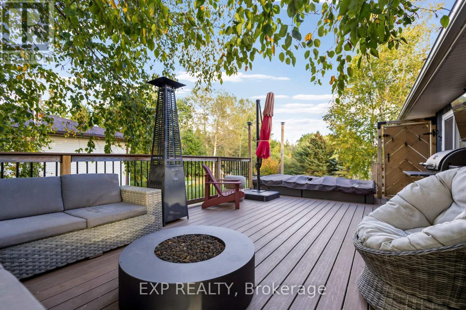 7429 Sideroad 20 Side Road, Mapleton, ON - Outdoor With Deck Patio Veranda With Exterior