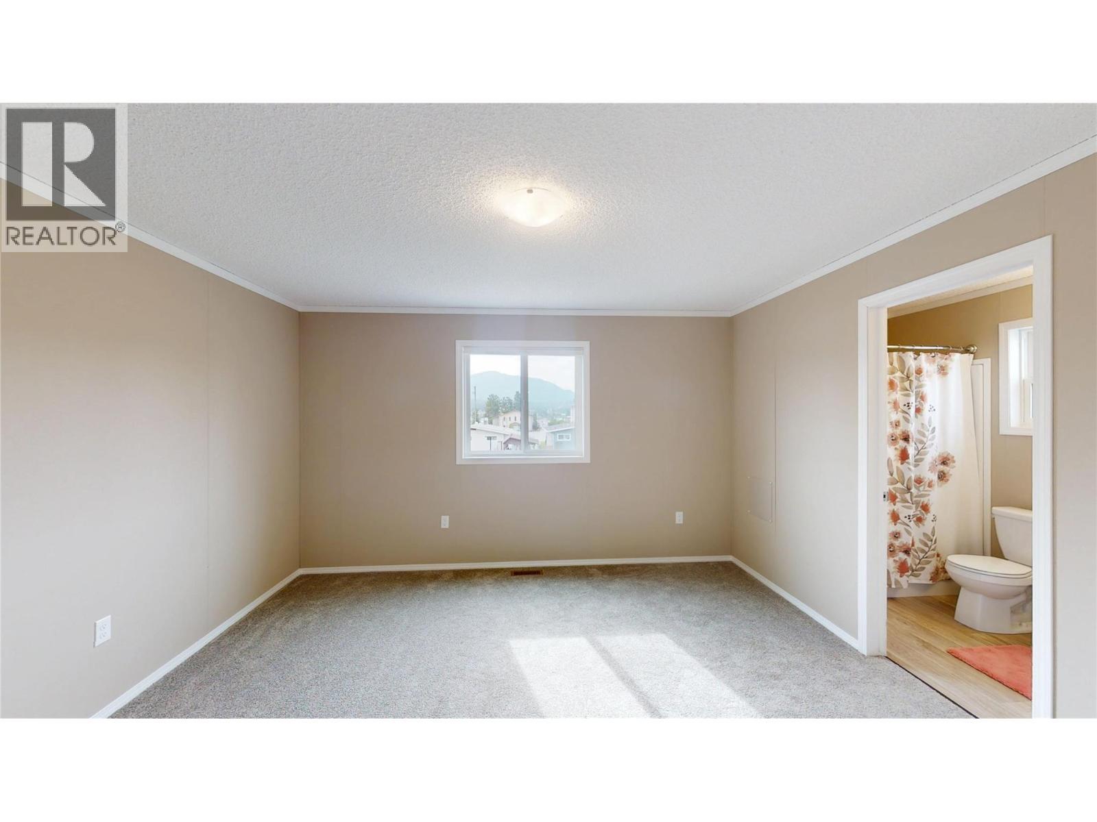 527 Pagurut Avenue W, Cranbrook, BC