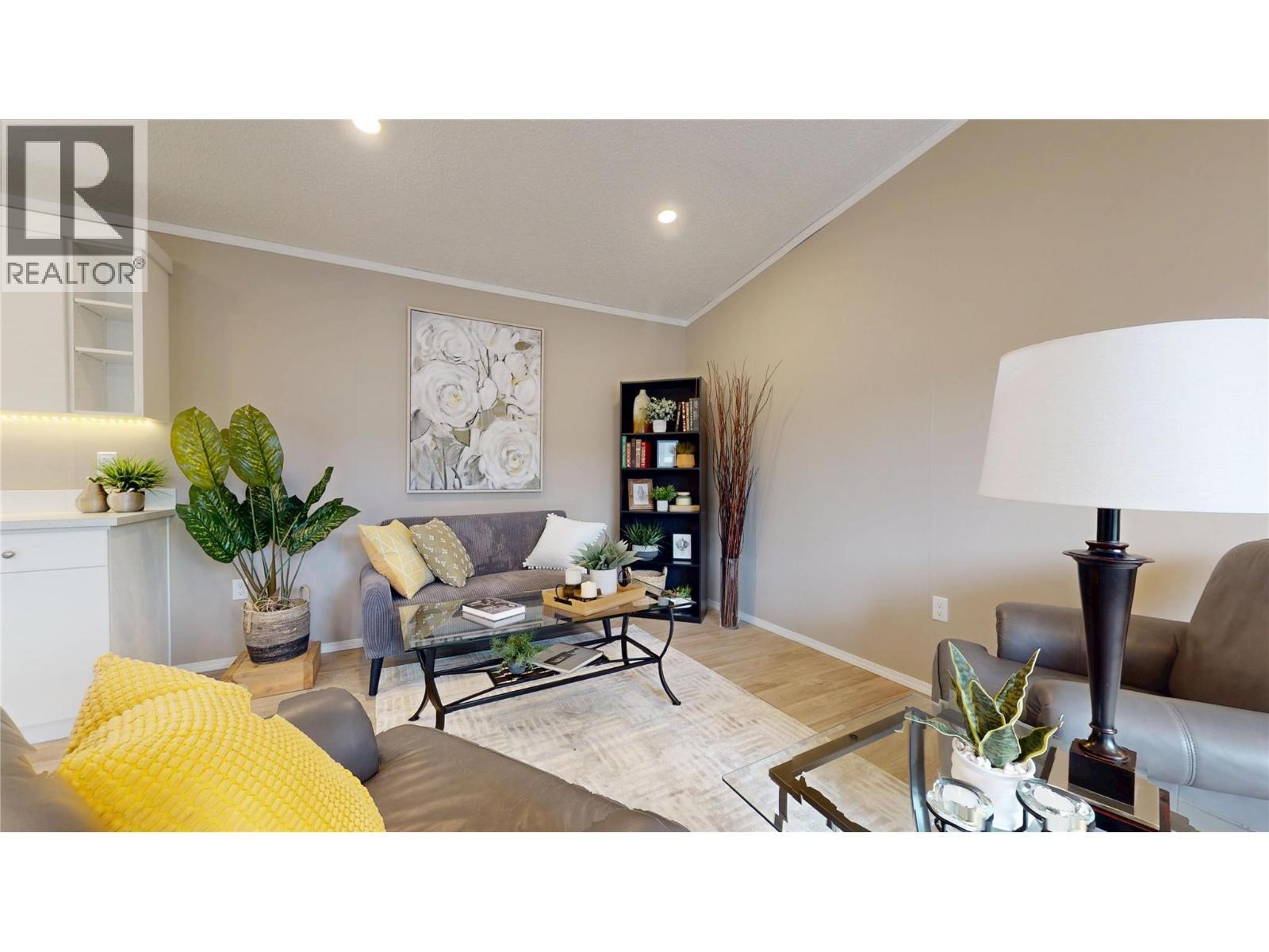 527 Pagurut Avenue W, Cranbrook, BC