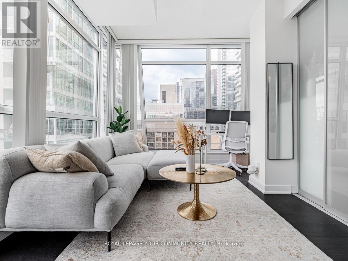 1602 - 30 Nelson Street, Toronto, ON - Indoor Photo Showing Living Room