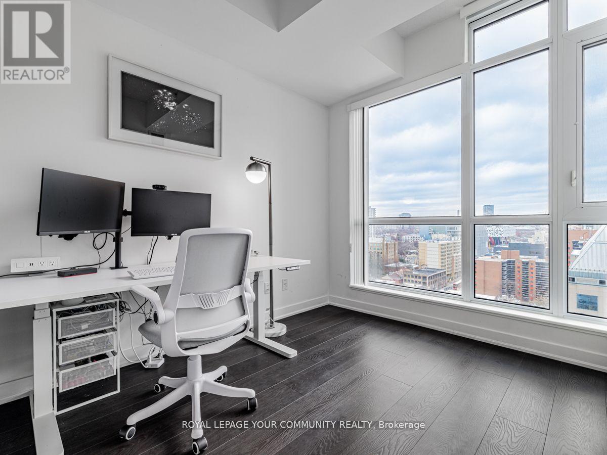 1602 - 30 Nelson Street, Toronto, ON - Indoor Photo Showing Office