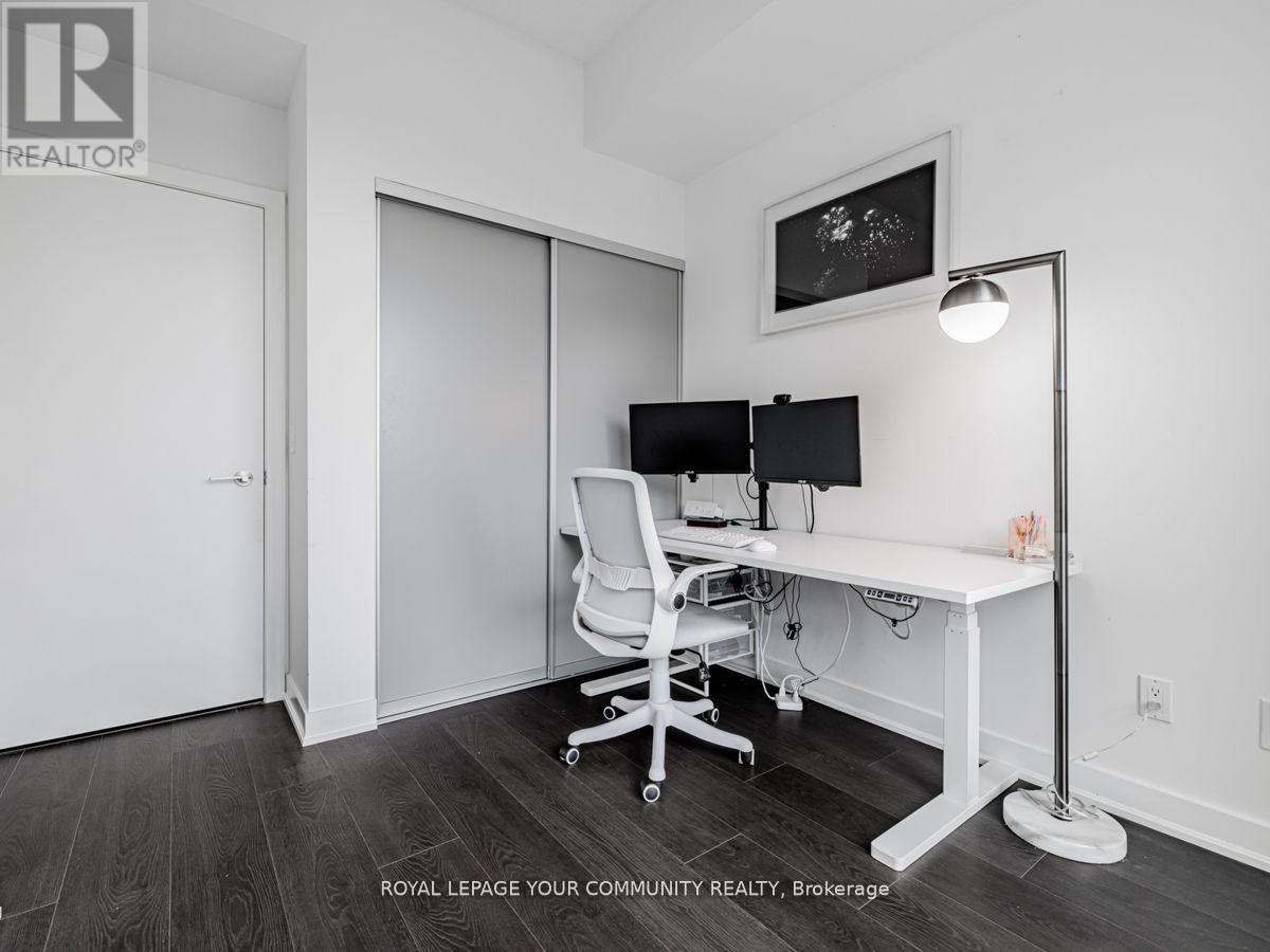 1602 - 30 Nelson Street, Toronto, ON - Indoor Photo Showing Office