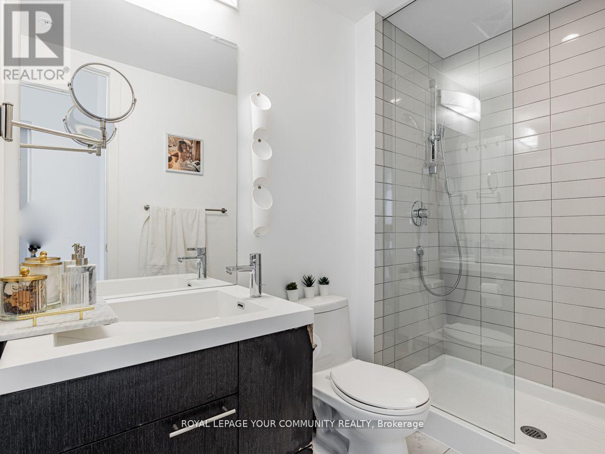 1602 - 30 Nelson Street, Toronto, ON - Indoor Photo Showing Bathroom