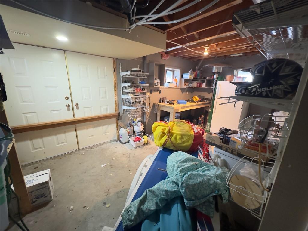 7902 Bell Rd. Road, Bridge Lake, BC - Indoor