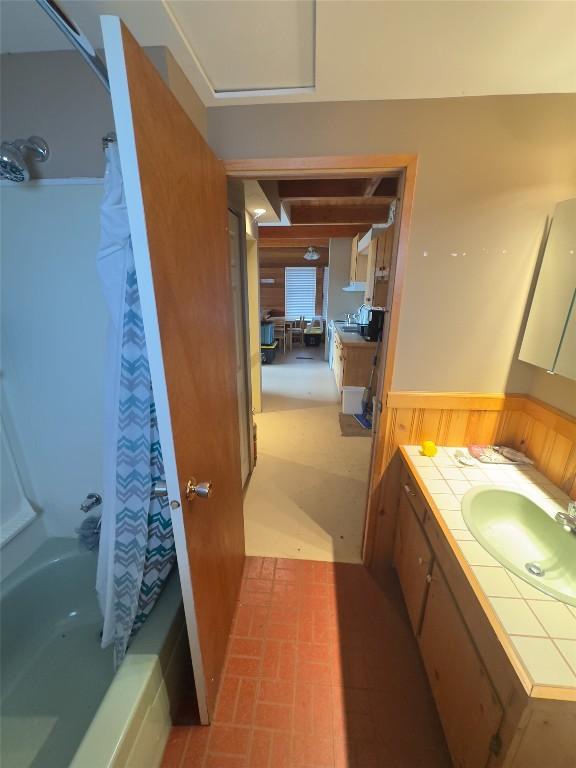7902 Bell Rd. Road, Bridge Lake, BC - Indoor Photo Showing Bathroom