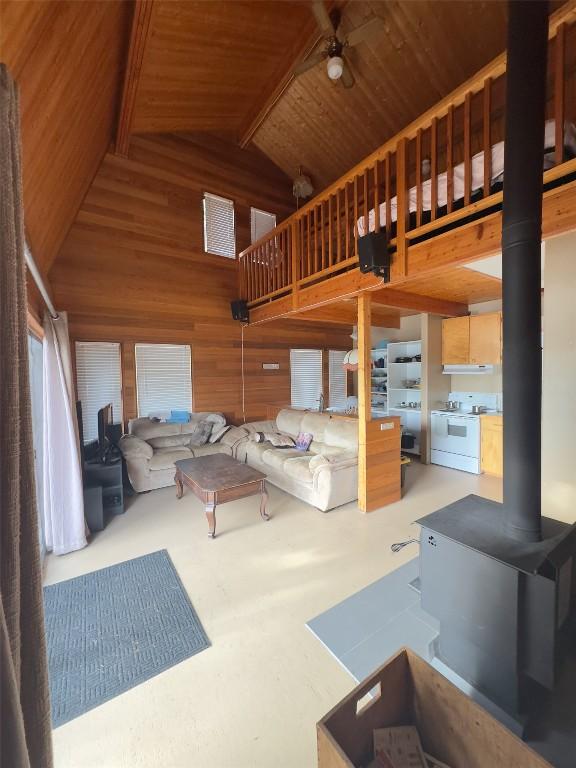 7902 Bell Rd. Road, Bridge Lake, BC - Indoor