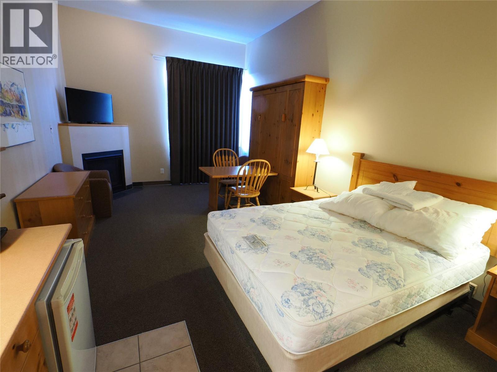 5340 Big White Road Unit# 115, Big White, BC - Indoor Photo Showing Bedroom