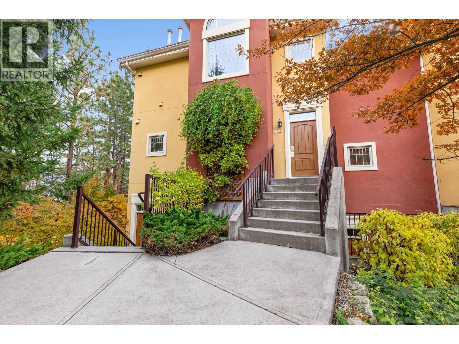 1795 Country Club Drive Unit# 201, Kelowna, BC - Outdoor