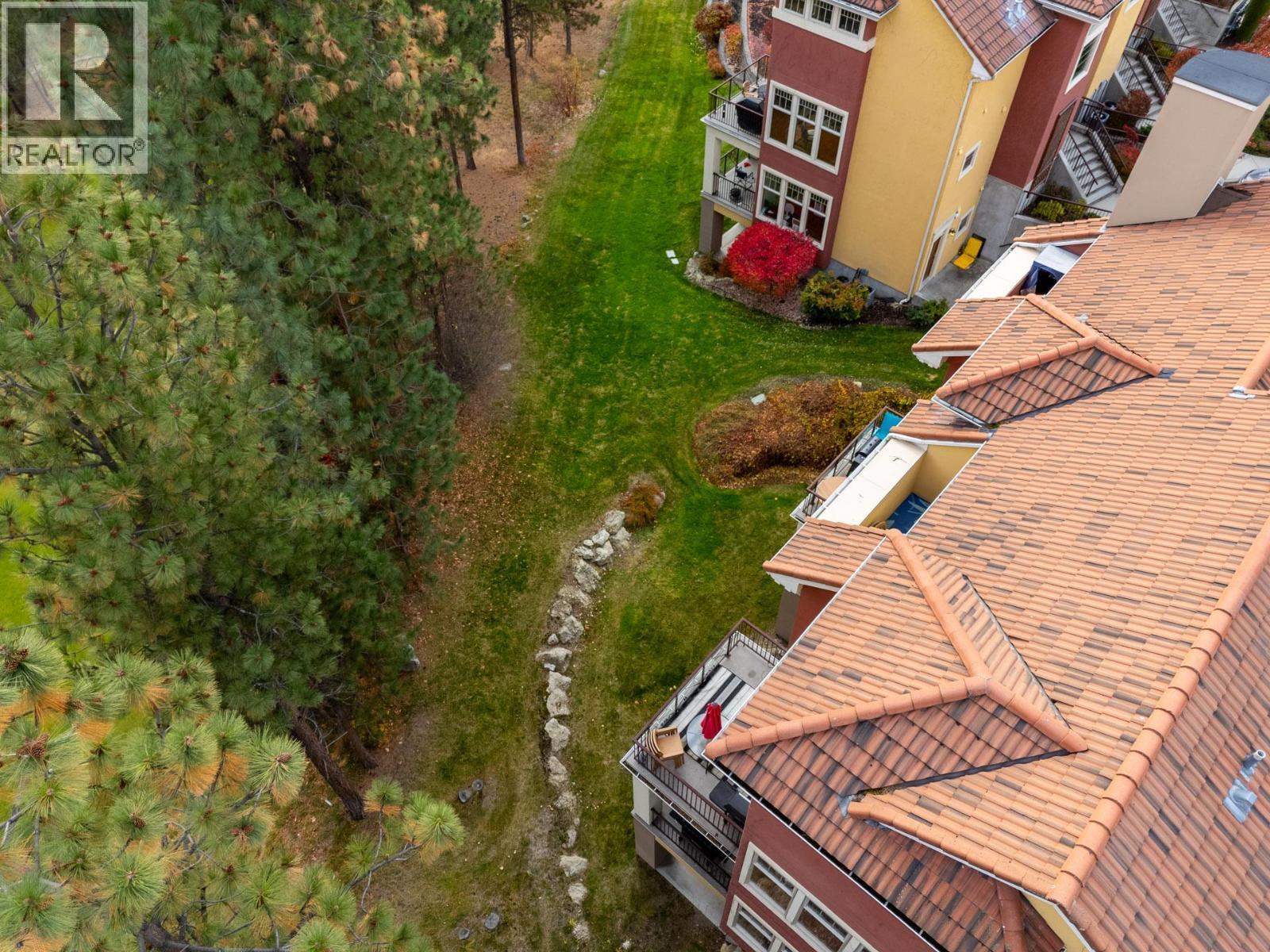 1795 Country Club Drive Unit# 201, Kelowna, BC - Outdoor