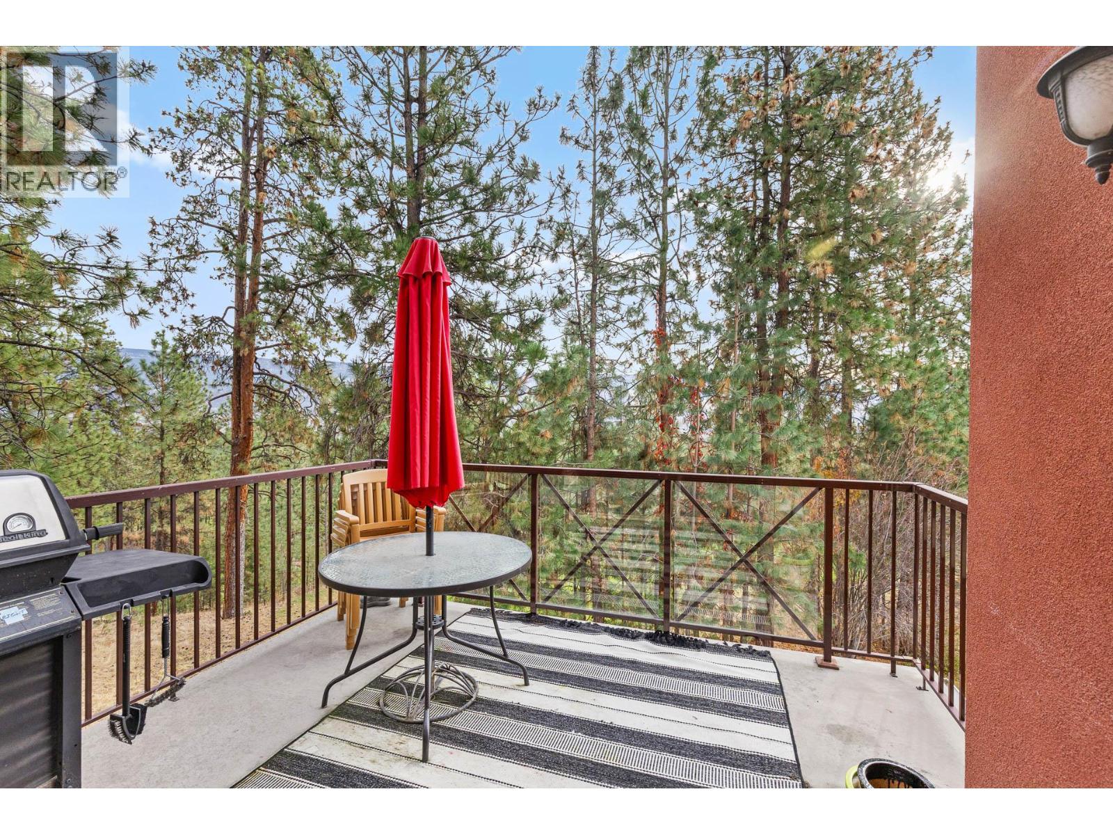 1795 Country Club Drive Unit# 201, Kelowna, BC - Outdoor