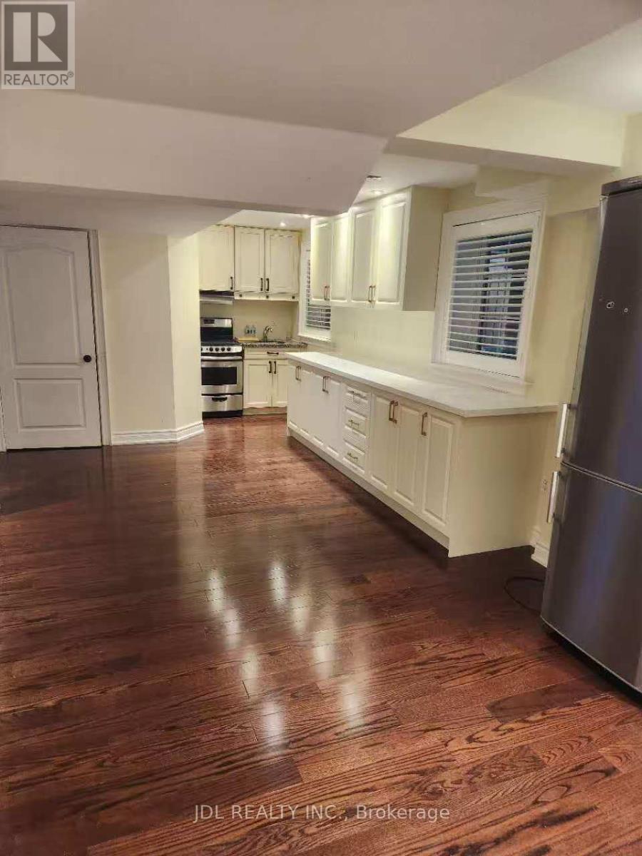 Walk Out Basement - 36 Santa Amato Crescent, Vaughan, ON - Indoor Photo Showing Other Room