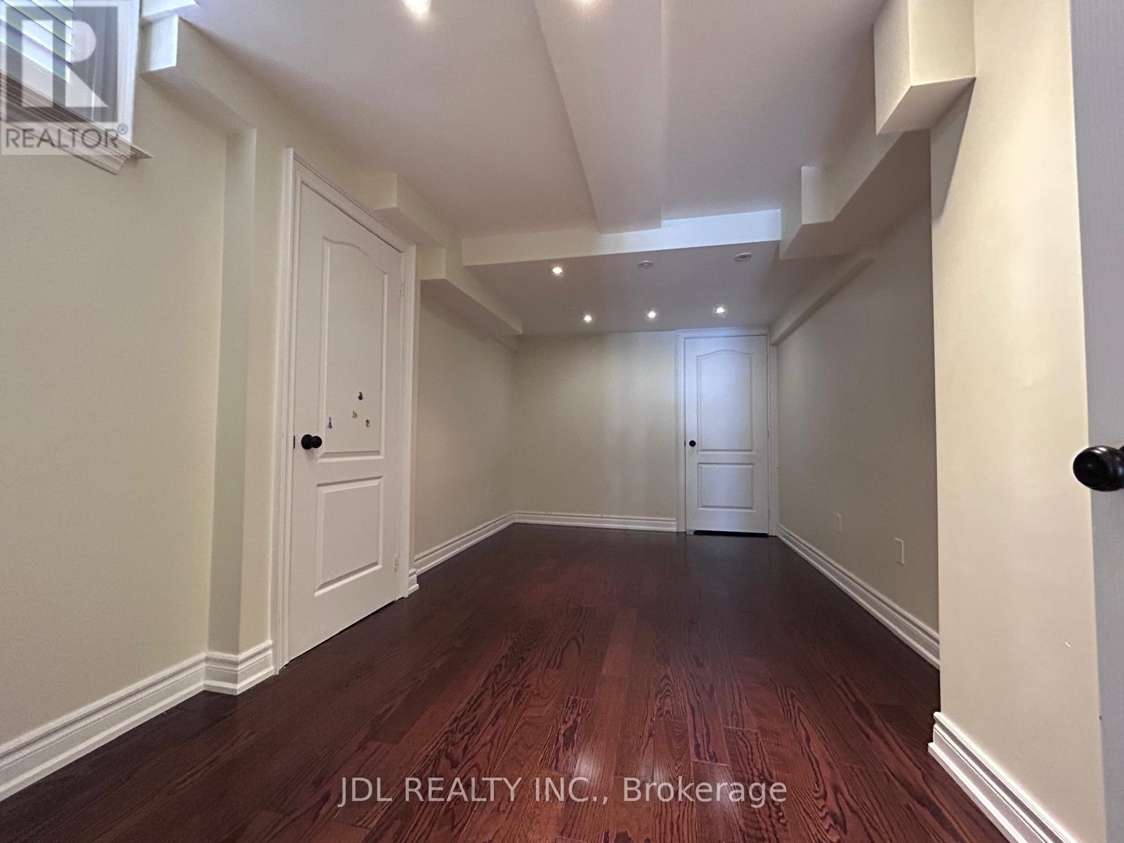 Walk Out Basement - 36 Santa Amato Crescent, Vaughan, ON - Indoor Photo Showing Other Room
