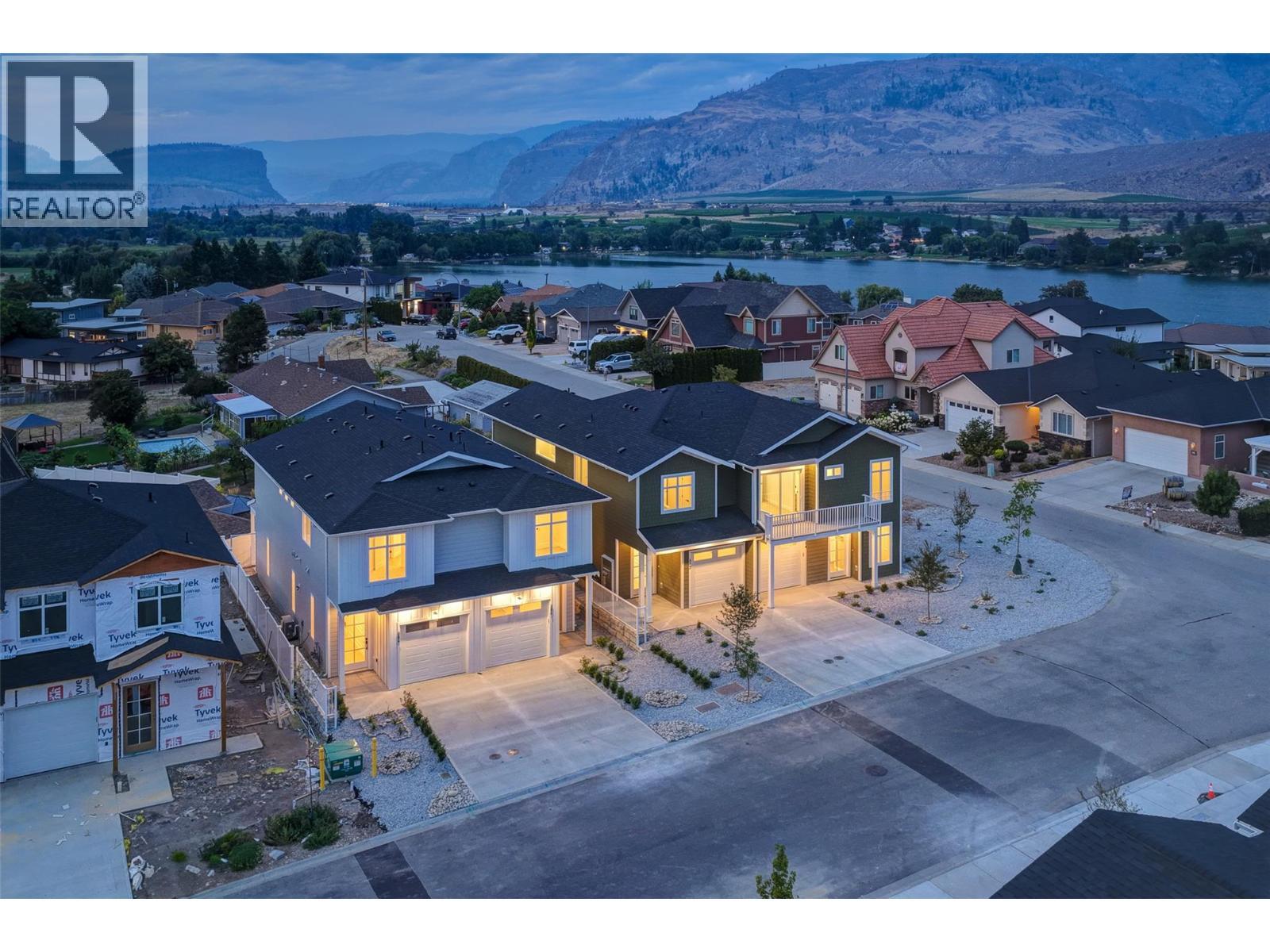 384 Chardonnay Avenue, Oliver, BC - Outdoor With Body Of Water