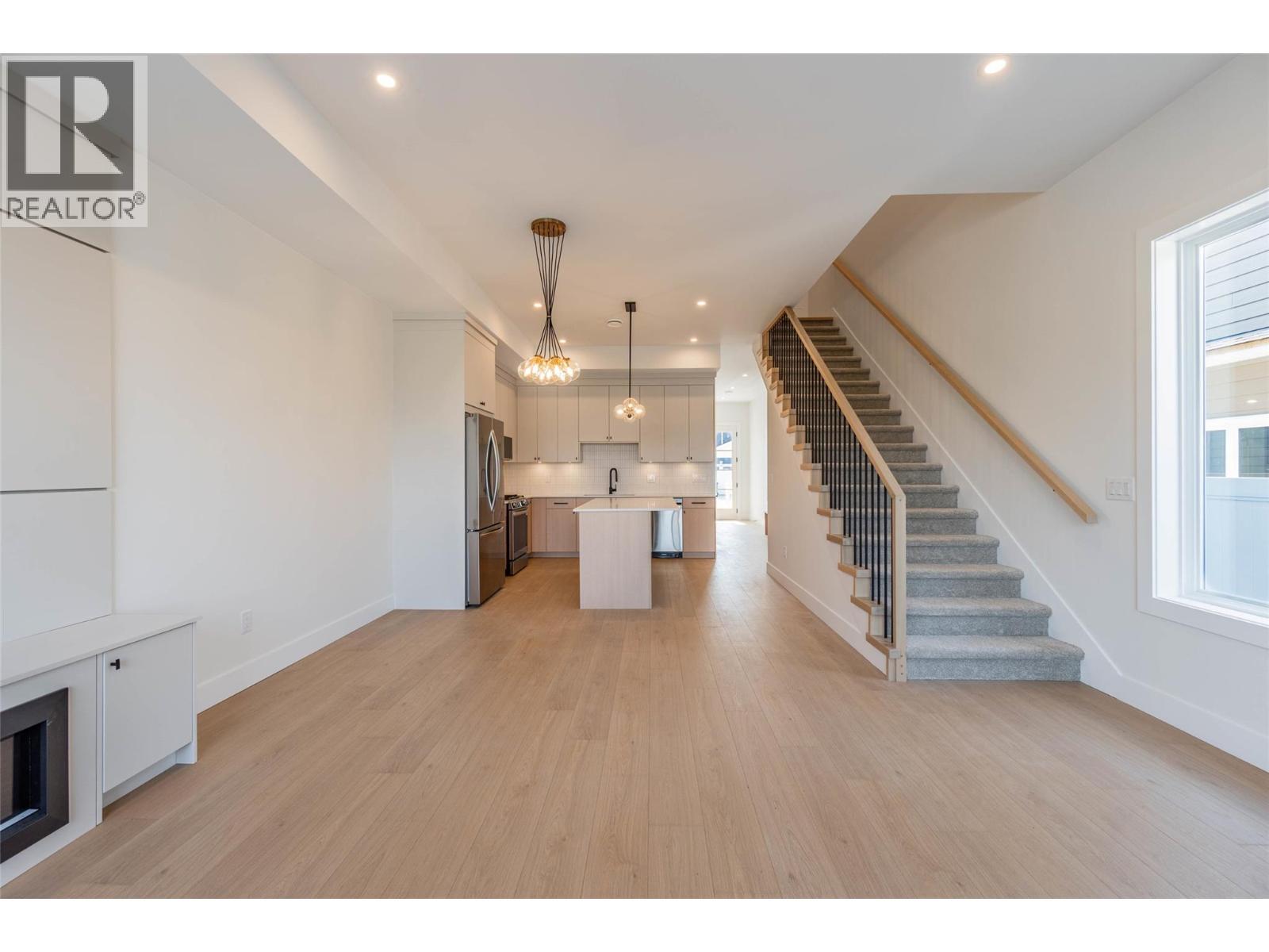 384 Chardonnay Avenue, Oliver, BC - Indoor