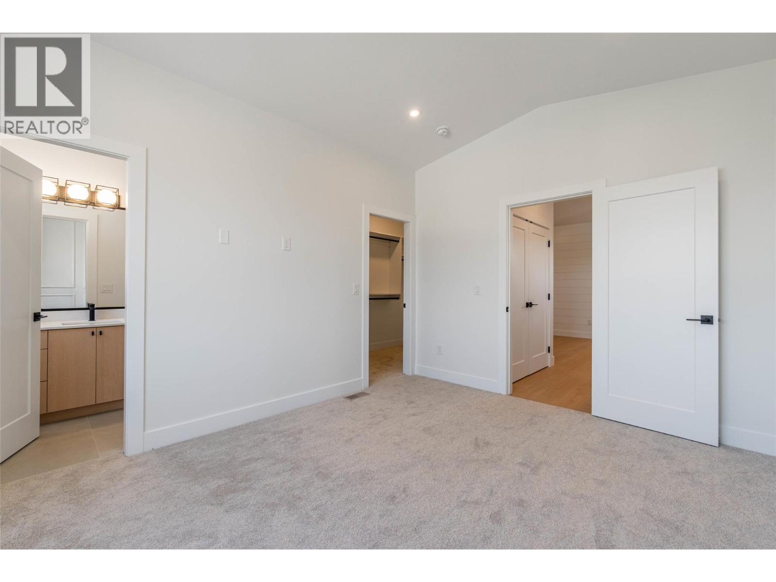 384 Chardonnay Avenue, Oliver, BC - Indoor Photo Showing Other Room