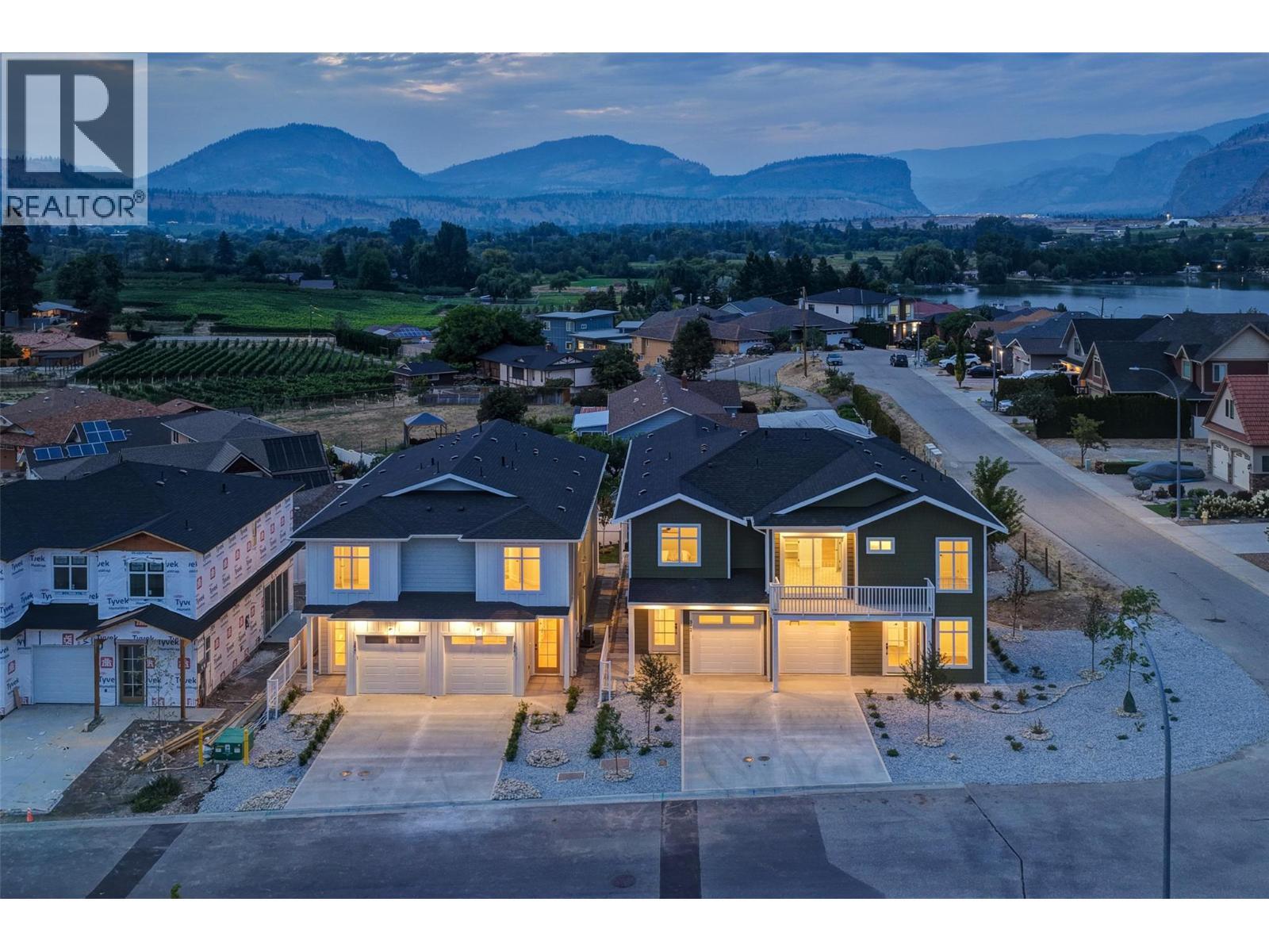 384 Chardonnay Avenue, Oliver, BC - Outdoor