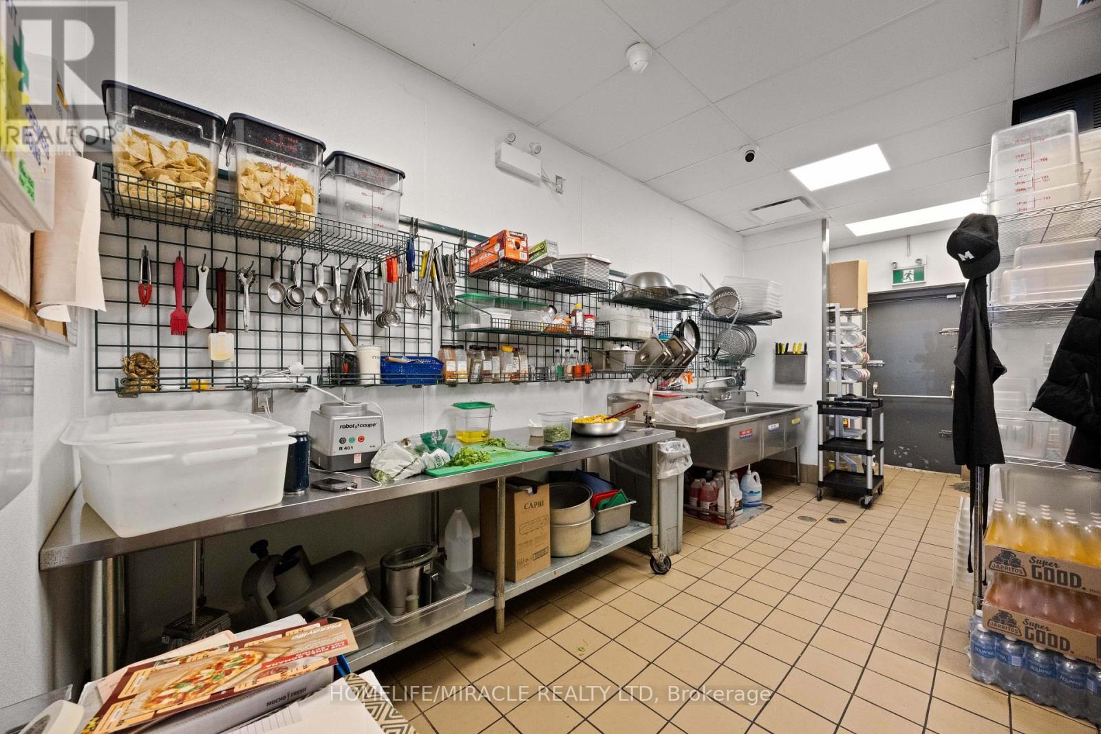 6 - 353 Duckworth Street, Barrie, ON