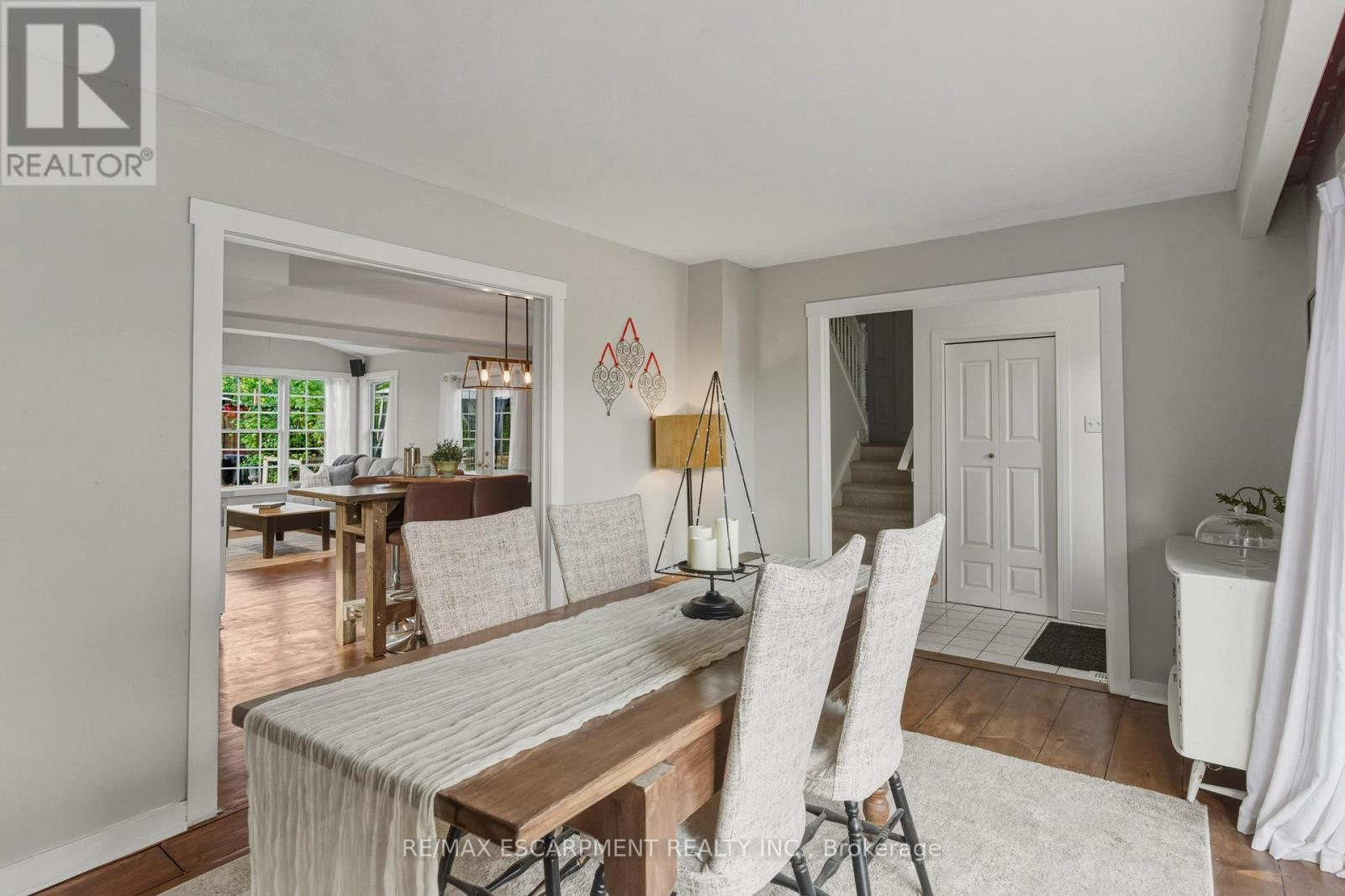 5373 Spruce Avenue, Burlington, ON - Indoor Photo Showing Dining Room