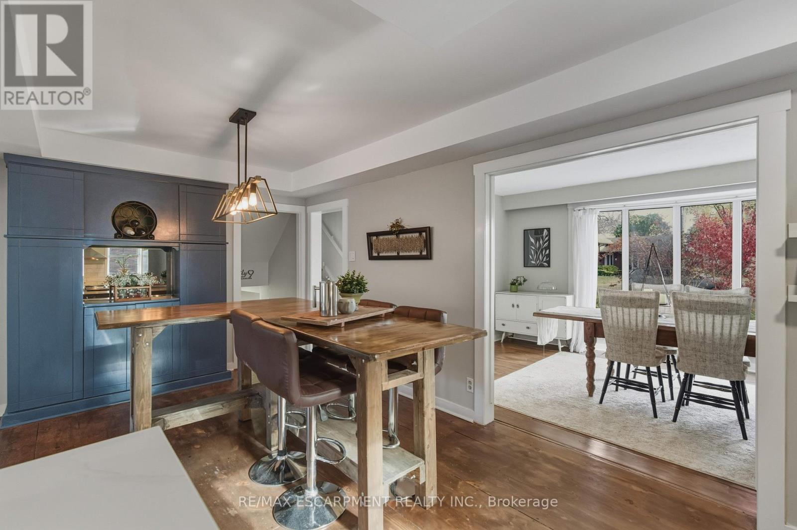 5373 Spruce Avenue, Burlington, ON - Indoor Photo Showing Dining Room