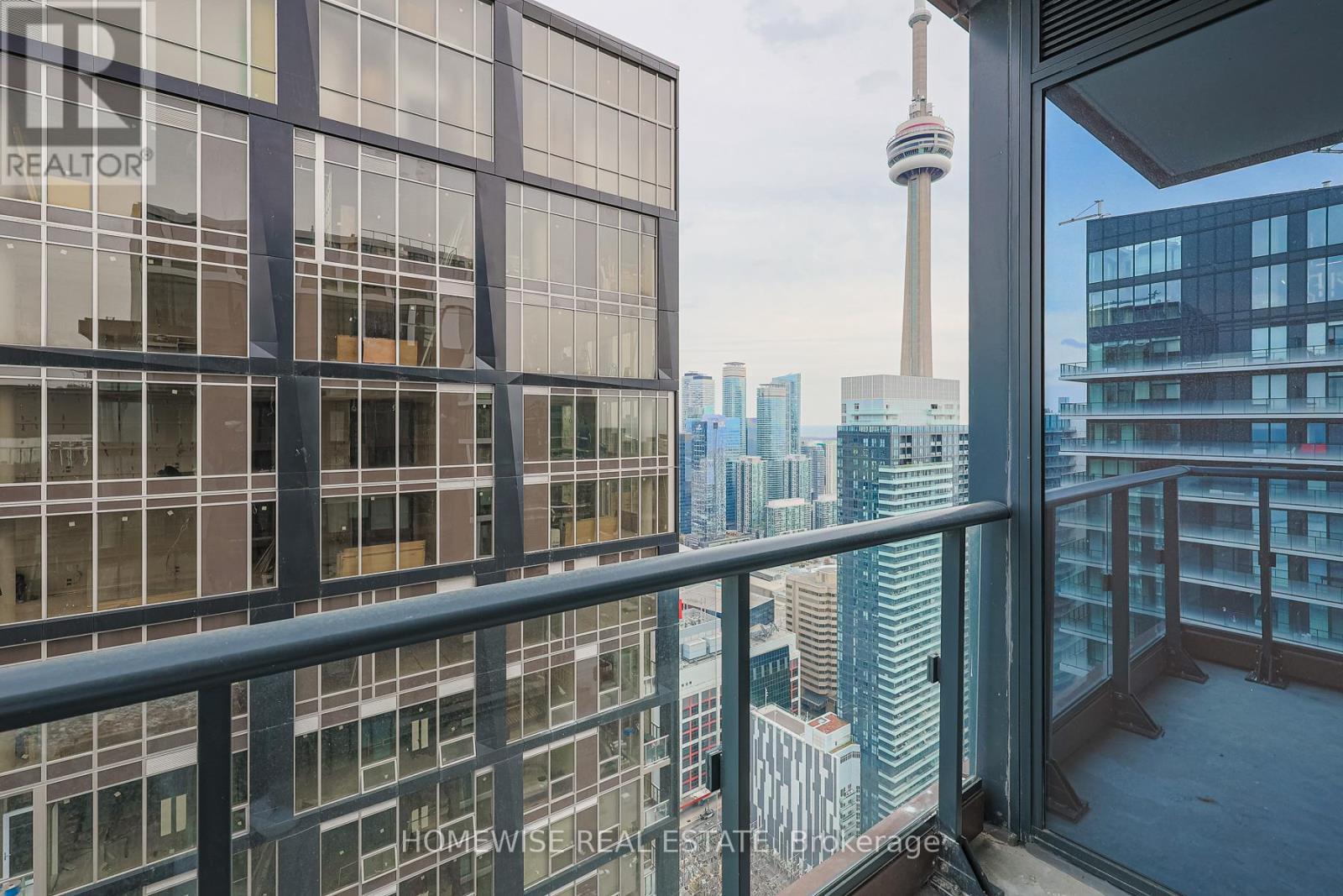 Lph09 - 55 Mercer Street, Toronto, ON - Outdoor