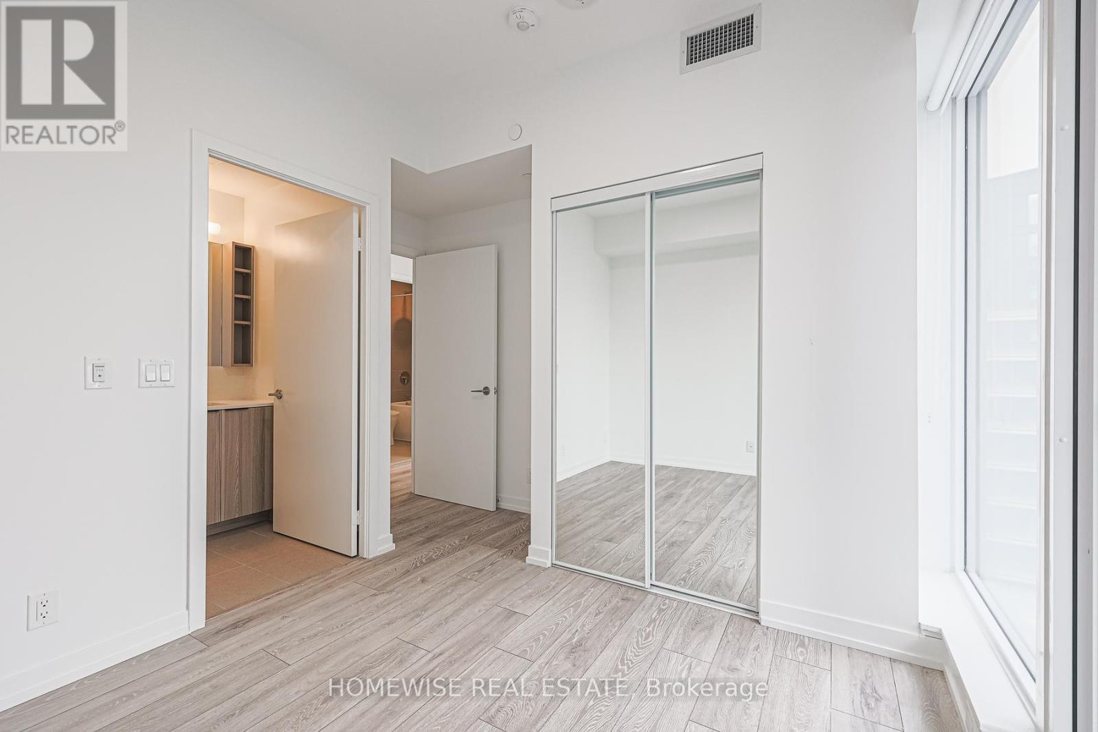 Lph09 - 55 Mercer Street, Toronto, ON - Indoor Photo Showing Other Room