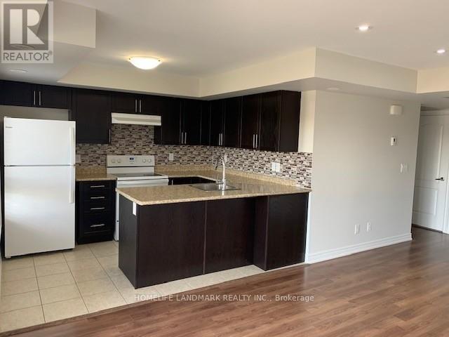 503 - 30 Dunsheath Way, Markham, ON - Indoor Photo Showing Kitchen