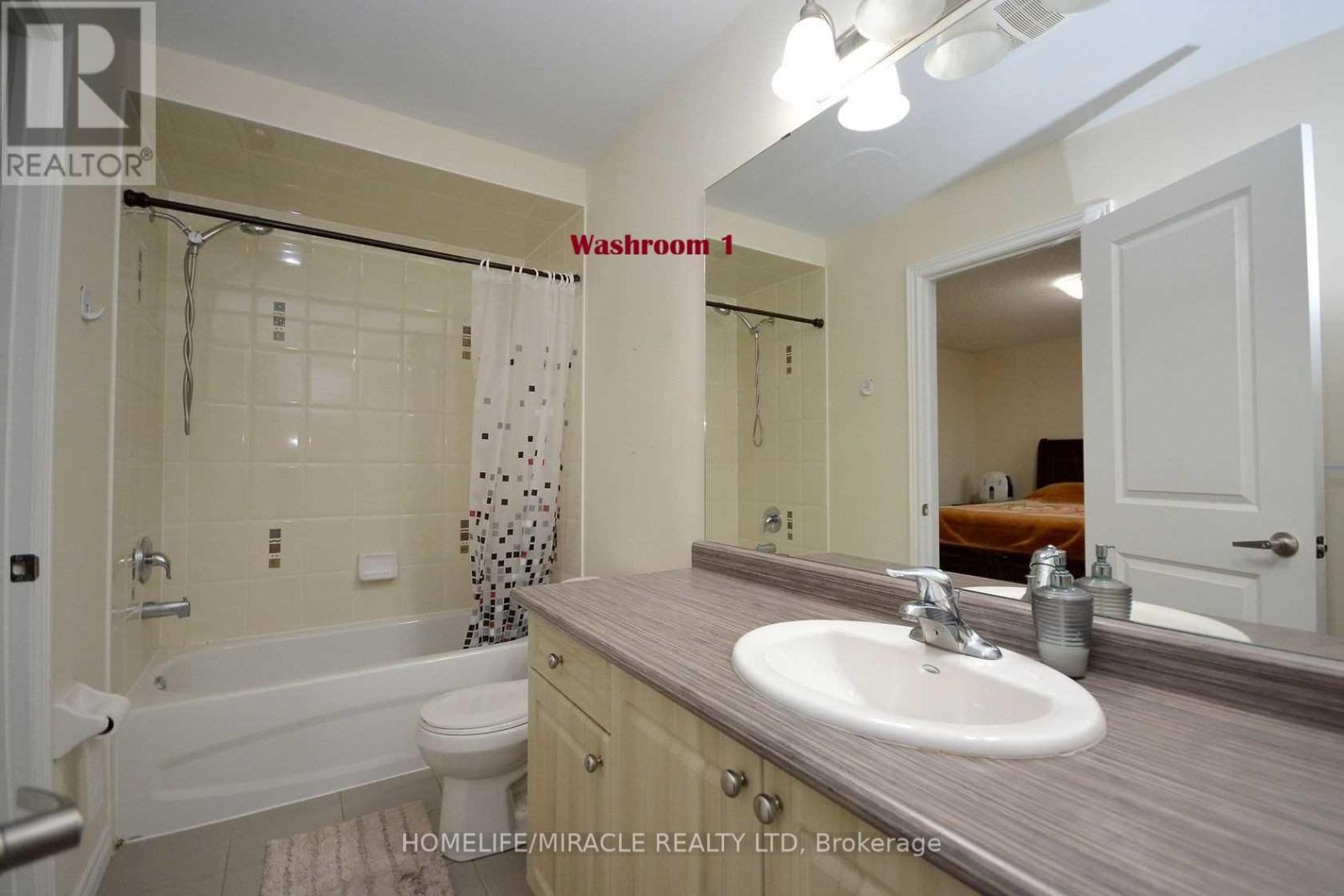 25 Antibes Drive, Brampton, ON - Indoor Photo Showing Bathroom