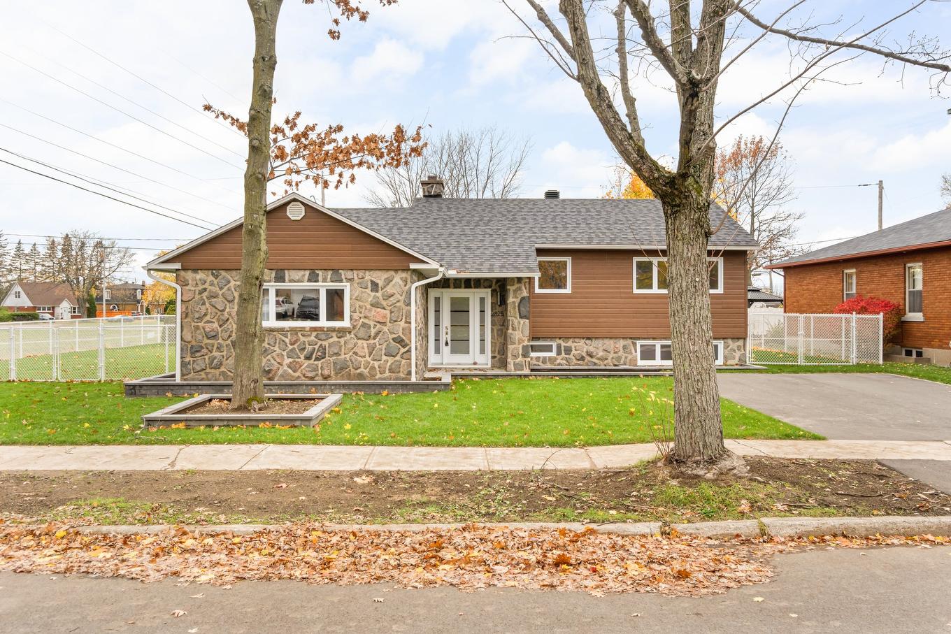 Façade - 2825 Boul. Du Carmel, Trois-Rivières, QC - Outdoor