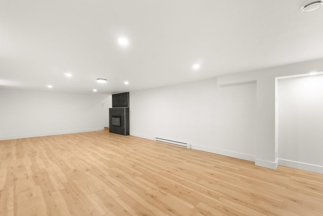 Salle familiale - 2825 Boul. Du Carmel, Trois-Rivières, QC - Indoor