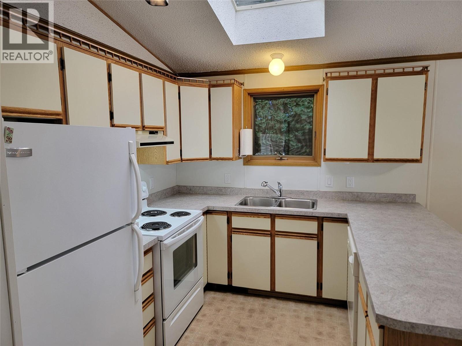 914 Blakeborough Avenue Unit# 110, Keremeos, BC