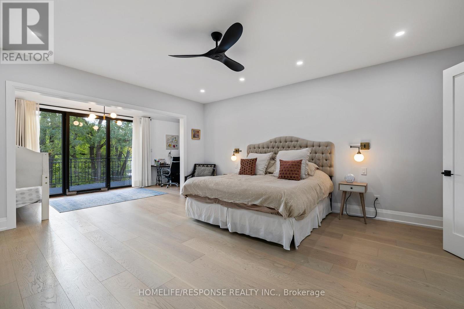 2110 Courtland Crescent, Mississauga, ON - Indoor Photo Showing Bedroom