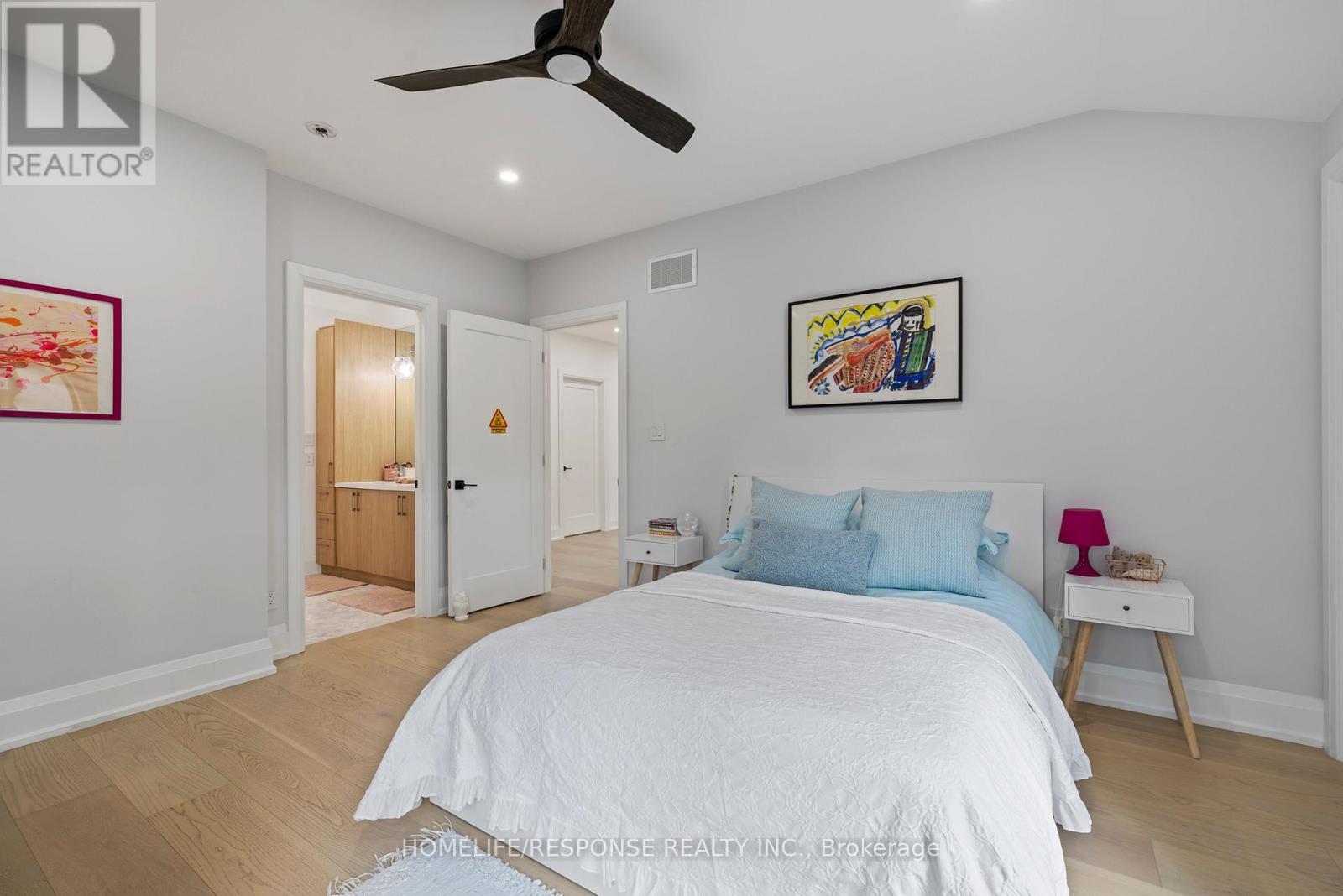 2110 Courtland Crescent, Mississauga, ON - Indoor Photo Showing Bedroom