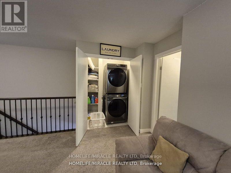 886 Robert Ferrie Drive, Kitchener, ON - Indoor Photo Showing Other Room
