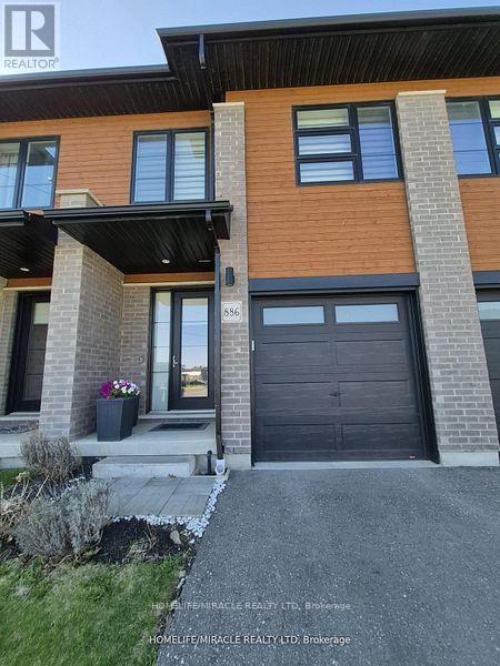 886 Robert Ferrie Drive, Kitchener, ON - Outdoor