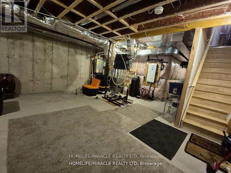 886 Robert Ferrie Drive, Kitchener, ON - Indoor Photo Showing Basement