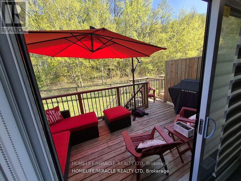 886 Robert Ferrie Drive, Kitchener, ON - Outdoor With Deck Patio Veranda With Exterior