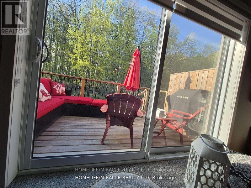 886 Robert Ferrie Drive, Kitchener, ON - Outdoor With Deck Patio Veranda With Exterior