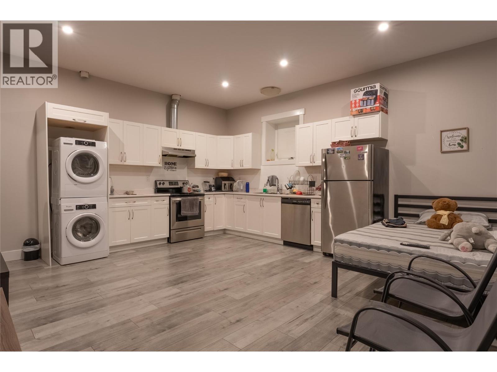 Basement Suite 2 - 1410 Mine Hill Lane, Kelowna, BC - Indoor