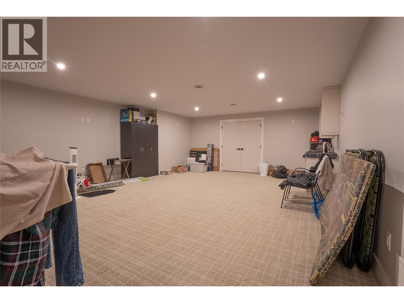 Basement Suite 2 - 1410 Mine Hill Lane, Kelowna, BC - Indoor