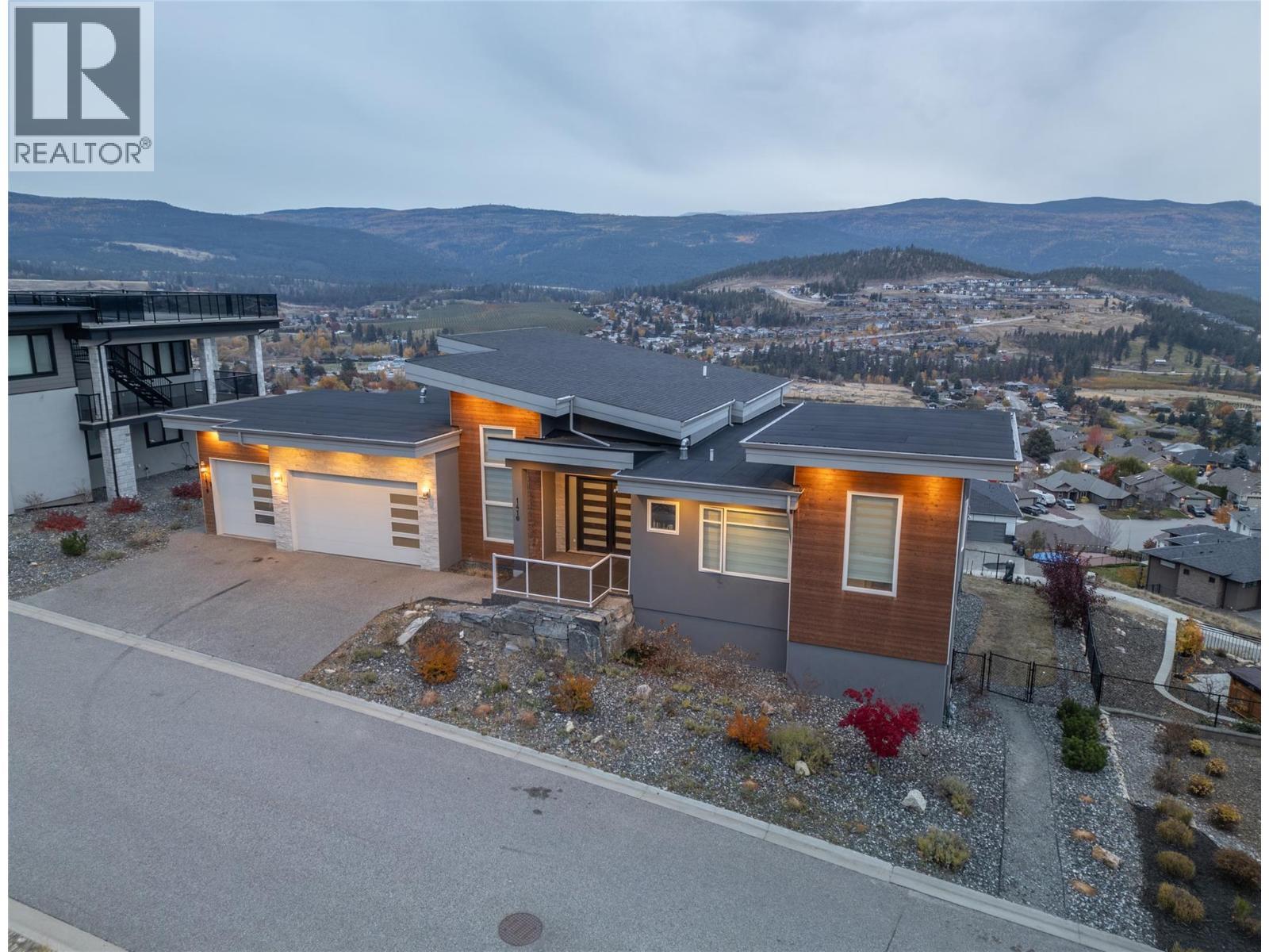 1410 Mine Hill Lane, Kelowna, BC - Outdoor